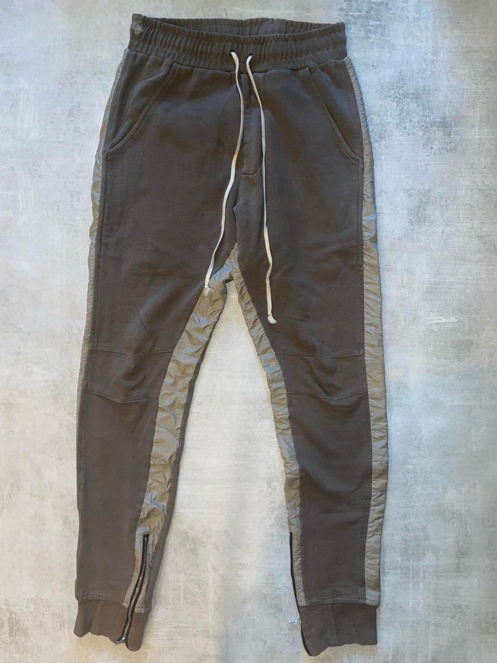 Men's Dark Gray Jogger Pants with Side Trim